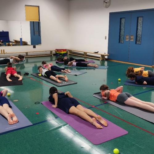 Yoga-4b