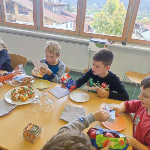 2a und 2b: Besuch der Ortsbäuerinnen