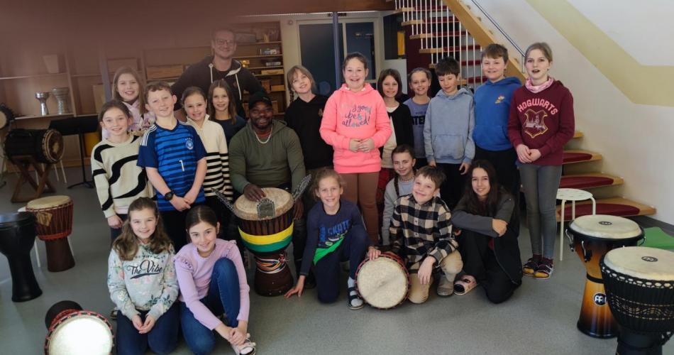 4b Klasse mit Louis Sanou
